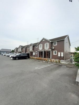 【駐車場】 | メゾンセレッソ　Ⅱ | 車をお持ちの方に嬉しい駐車場付きの物件です