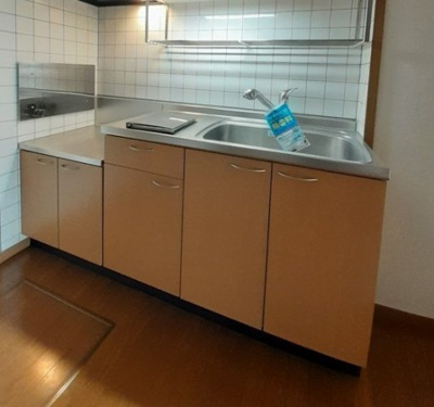 【キッチン】 | メゾンセレッソ　Ⅱ | コンパクトなキッチンで掃除もラクラク