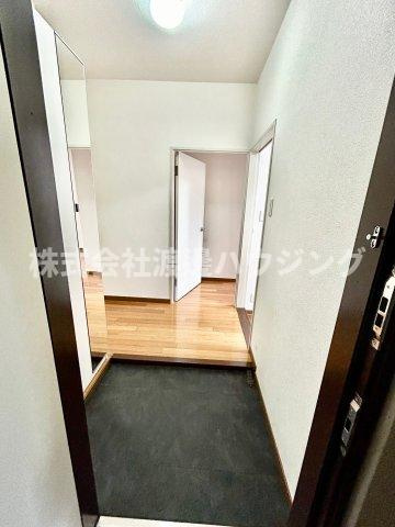 メゾン千里丘G棟の玄関