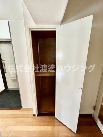 メゾン千里丘G棟の収納|玄関収納