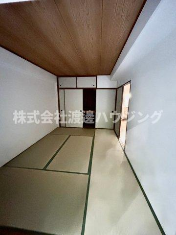 メゾン千里丘G棟の和室