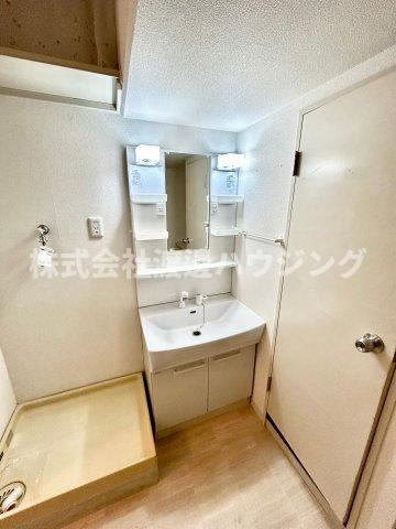 メゾン千里丘G棟の洗面所