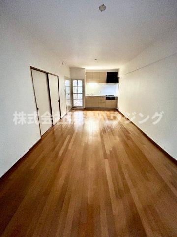 メゾン千里丘G棟の居間・リビング