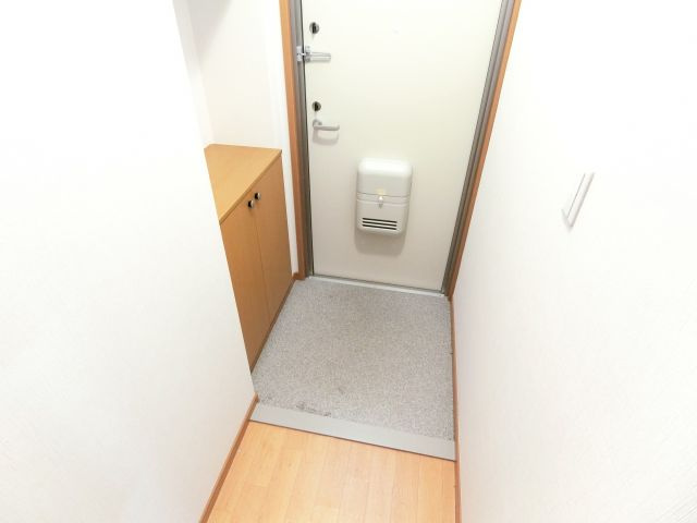 ボナールB棟の玄関