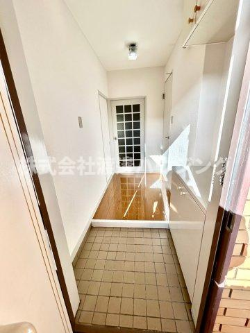 新芦屋ハイタウンの玄関