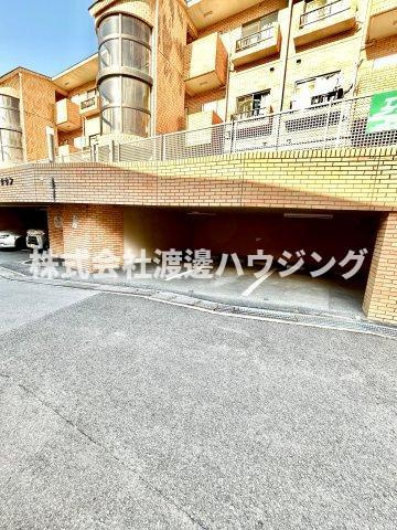 新芦屋ハイタウンの駐車場