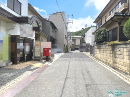 鷹峯藤林町中古戸建の前面道路含む現地写真