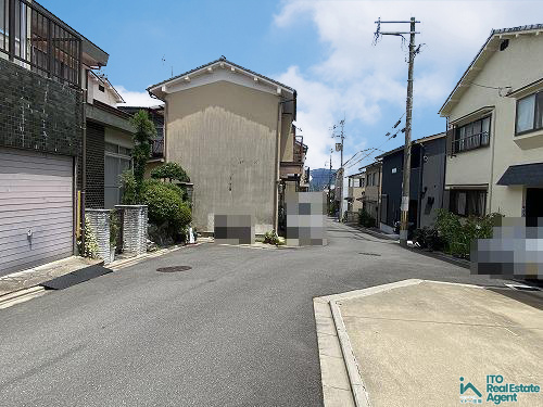 鷹峯藤林町中古戸建の前面道路含む現地写真