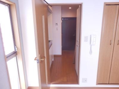 モントワ烏丸御池（旧今人館）の内装|横窓無