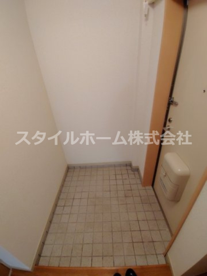 サンライズフジAの玄関|イメージ写真です。