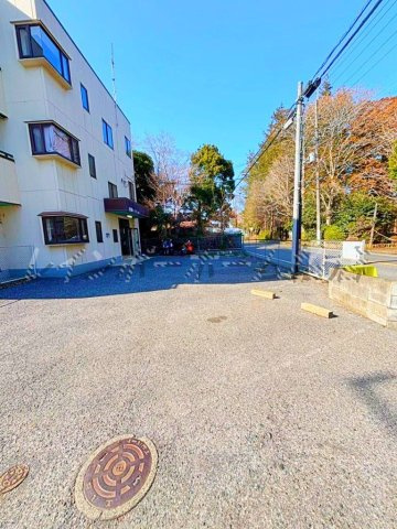 担当エリアのルームアドバイザーが直接対応いたしますの駐車場|駐車スペースもあります