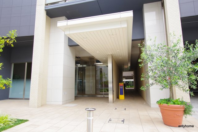 ブルーメ広芝　仲介手数料無料のエントランス