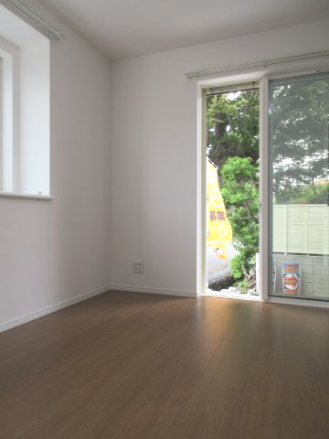 昭島市拝島町4丁目　新築戸建全3棟の居間・リビング|6.0帖