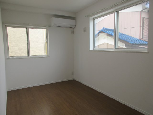 昭島市拝島町4丁目　新築戸建全3棟の洋室|5.0帖