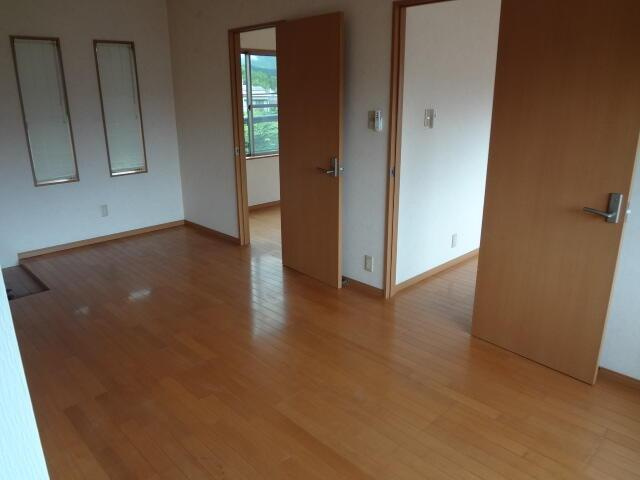 あけぼのハイツの居間・リビング| 