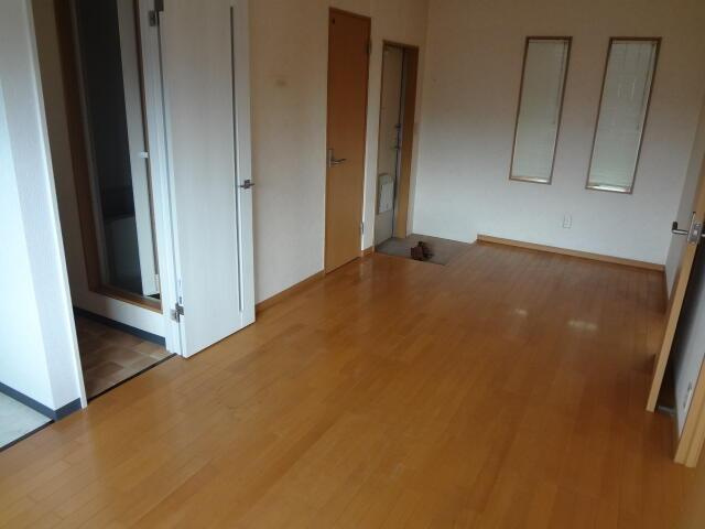 あけぼのハイツの居間・リビング| 