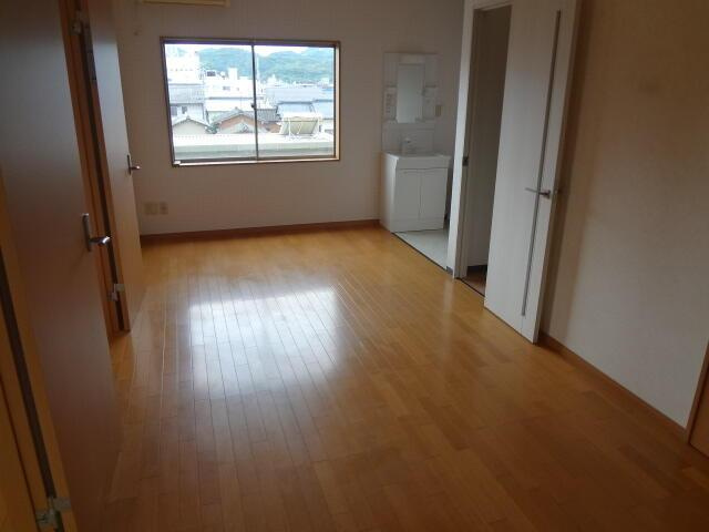 あけぼのハイツの居間・リビング| 