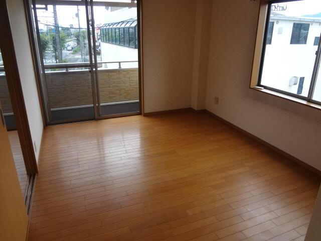 あけぼのハイツの居間・リビング| 