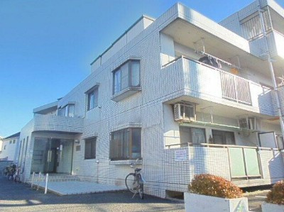 【外観】 | ラ・フォーレ小見野３ | 鉄筋コンクリート造のがっちりとした建物。