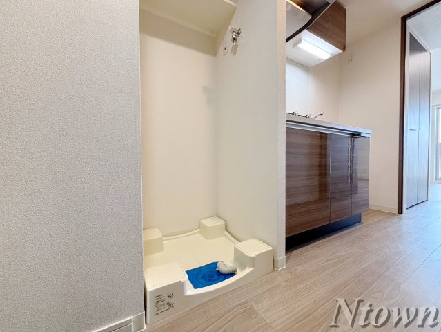 【設備】 | プレサンス名古屋駅ゲート | 洗濯機置き場です