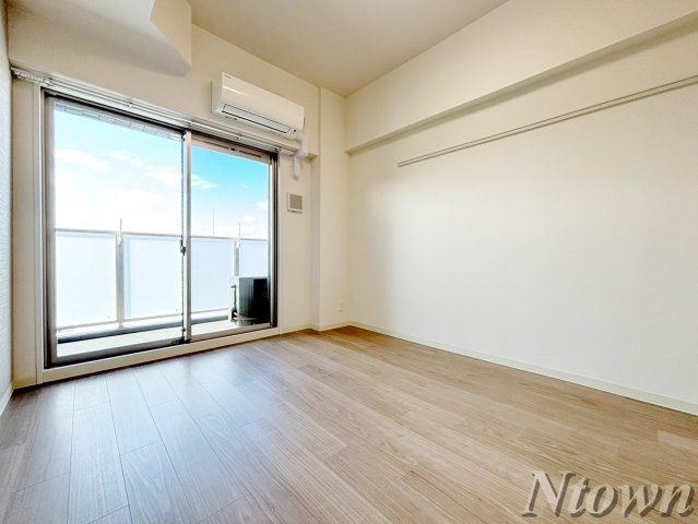 【居間・リビング】 | プレサンス名古屋駅ゲート | こちらのリビングで趣味の時間をお楽しみください