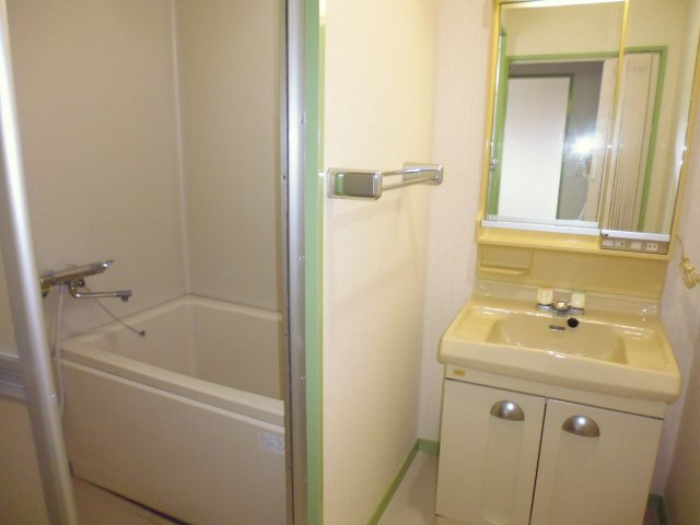 164ビルの洗面所