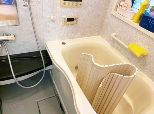 堺市東区日置荘北町　平成18年築の浴室