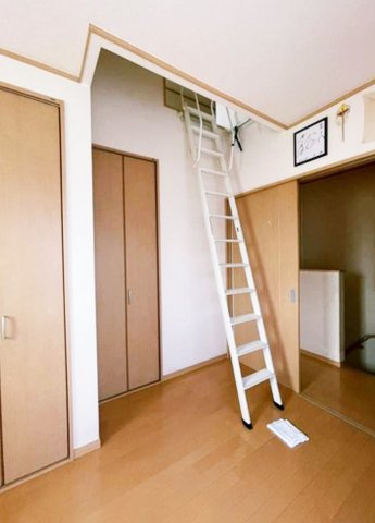 堺市東区日置荘北町　平成18年築の収納