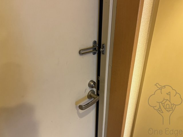 ダイドーメゾン梅田の玄関