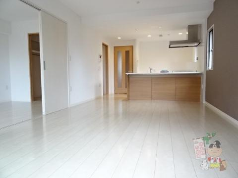 カサ・セグーラ幸町の居間・リビング|リビング