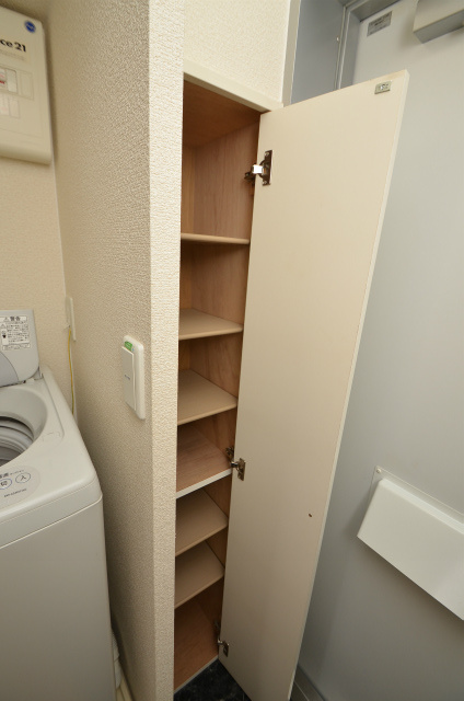 北九州市八幡西区楠橋西２丁目のアパートの玄関