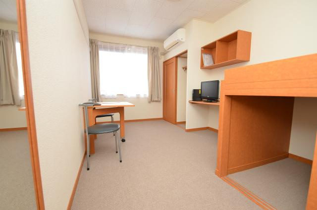 北九州市八幡西区楠橋西２丁目のアパートの居間・リビング