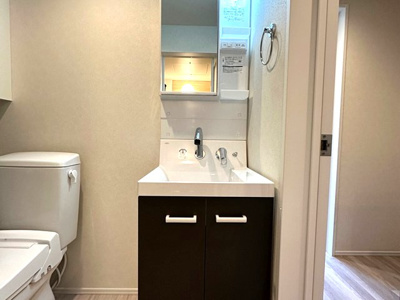 【洗面所】 | クレージュ | 洗髪洗面化粧台で忙しい朝にも寝癖の付いた頭にも優しい☆お化粧するときにも大活躍です♪