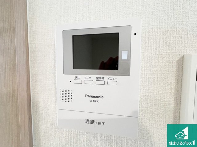 神戸市北区君影町　新築一戸建ての防犯設備|カラーモニターインターホン！声だけでなく来訪者の姿や顔がモニターで確認できるので、小さなお子様がいらっしゃるご家庭でも安心できます！