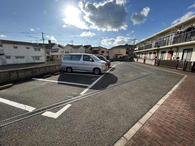 赤石パルメゾンの駐車場