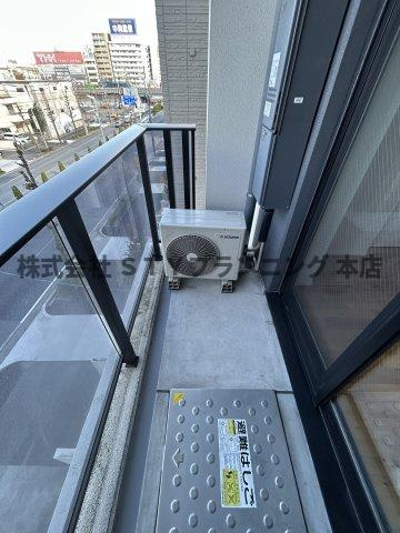 仲介手数料０円！Ｃｏｍｆｏｒｔささしまライブのバルコニー