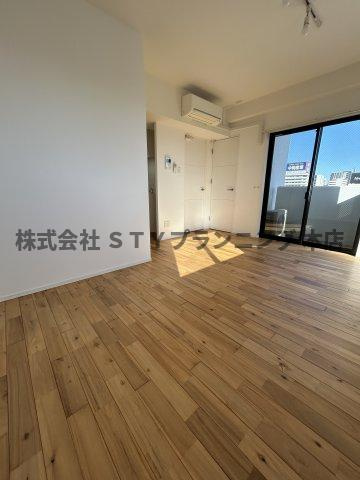 仲介手数料０円！Ｃｏｍｆｏｒｔささしまライブの居間・リビング