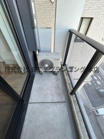 仲介手数料０円！Ｃｏｍｆｏｒｔささしまライブのバルコニー