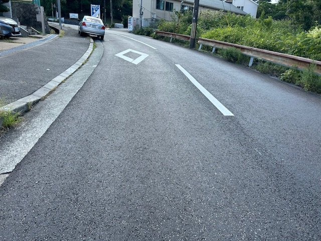 【前面道路含む現地写真】の画像