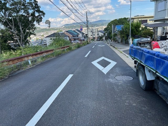 【前面道路含む現地写真】の画像
