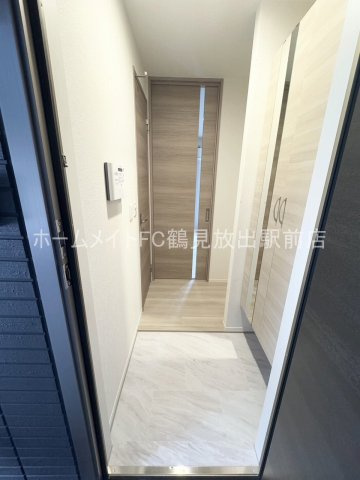 大阪市鶴見区放出東３丁目のアパートの玄関