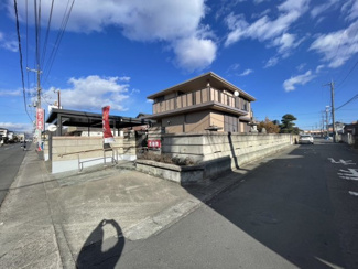 【前面道路含む現地写真】