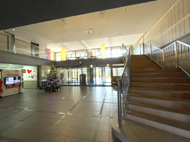 コアマンション長崎ガーデンヒルズのその他共用部分|広々としたエントランスです。