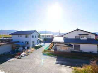 【外観】 | 甲府市白井町 H21年築・ガレージ付オール電化 敷地162坪 | バルコニーからの眺望