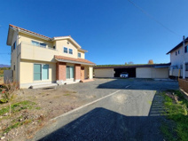 甲府市白井町 H21年築・ガレージ付オール電化 敷地162坪の画像