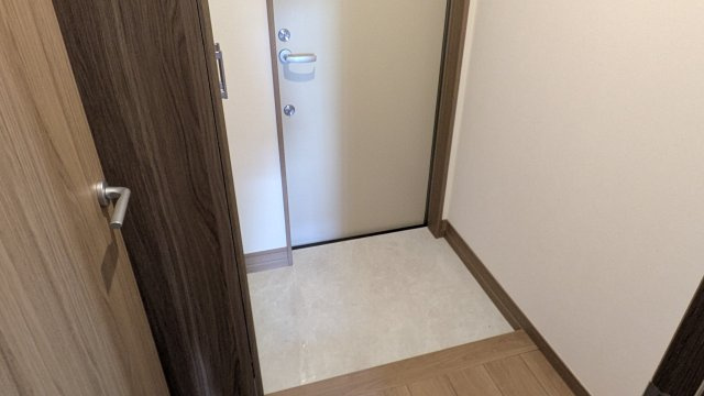 【玄関】