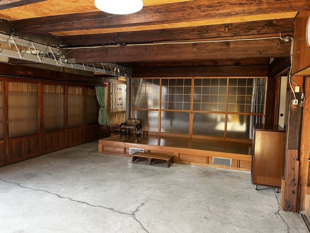 菟田野古市場の内装