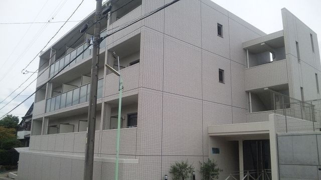 ホワイトプラネットの外観