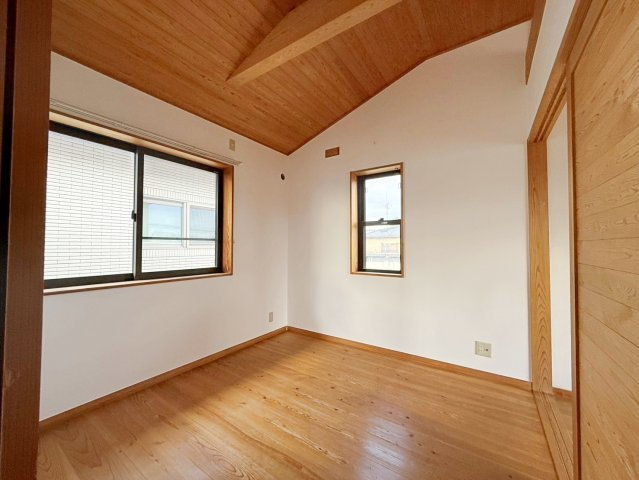 泉大津市板原町3丁目　中古戸建の洋室