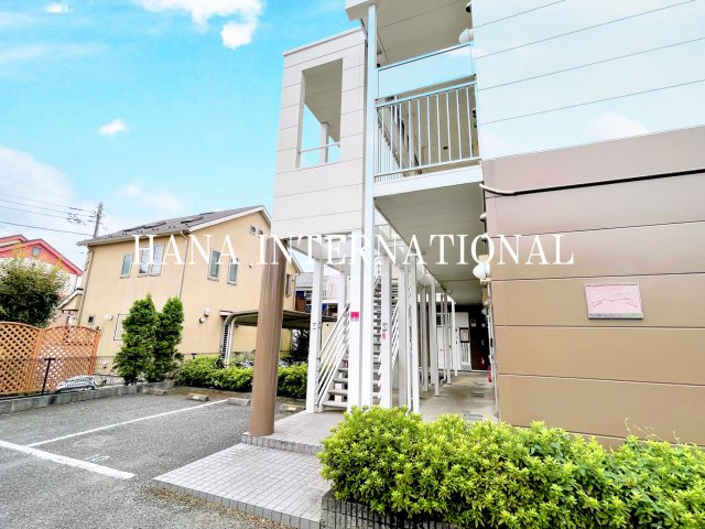 レオパレスCOURAGEのエントランス